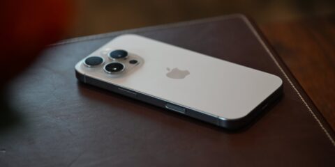 خلل في iPhone 16 Pro